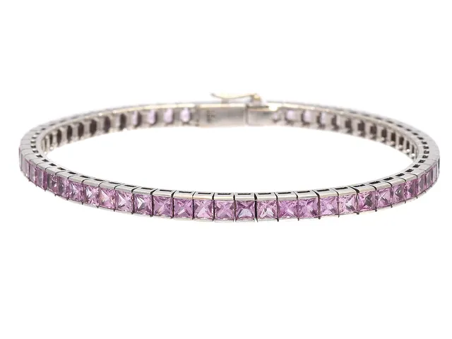 ARMBAND, 18K vitguld, rosa safirer, längd 17,5 cm, vikt 16,7 g.