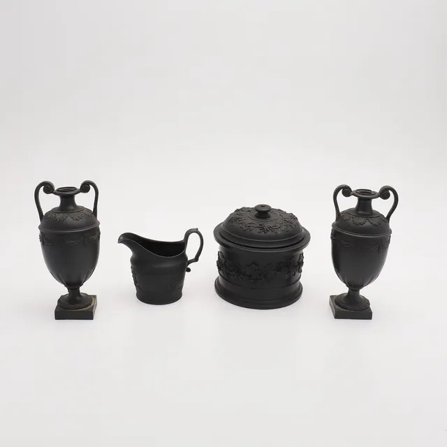 BASALT WARE, FYRA DELAR.