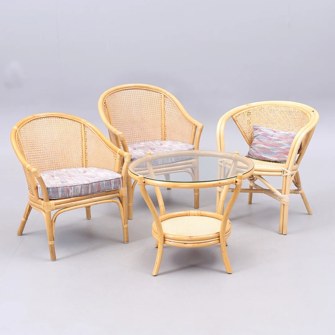 SITTGRUPP, 4 delar, rotting/bambu, 1900-talets andra hälft. — Sofas & Seatings — Växjö Auktionskammare
