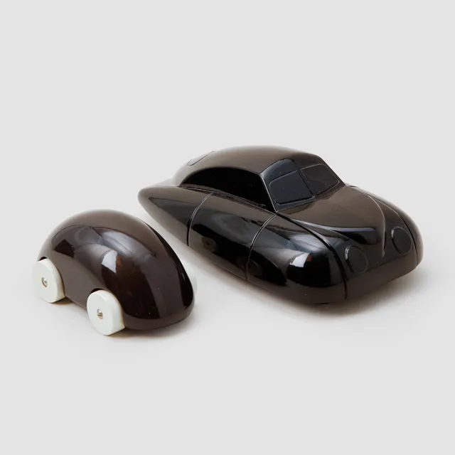 ULF HANSES. Leksaksbilar, 2 st, "Saab 001 Concept car 92001" och "Streamliner classic", Playsam.