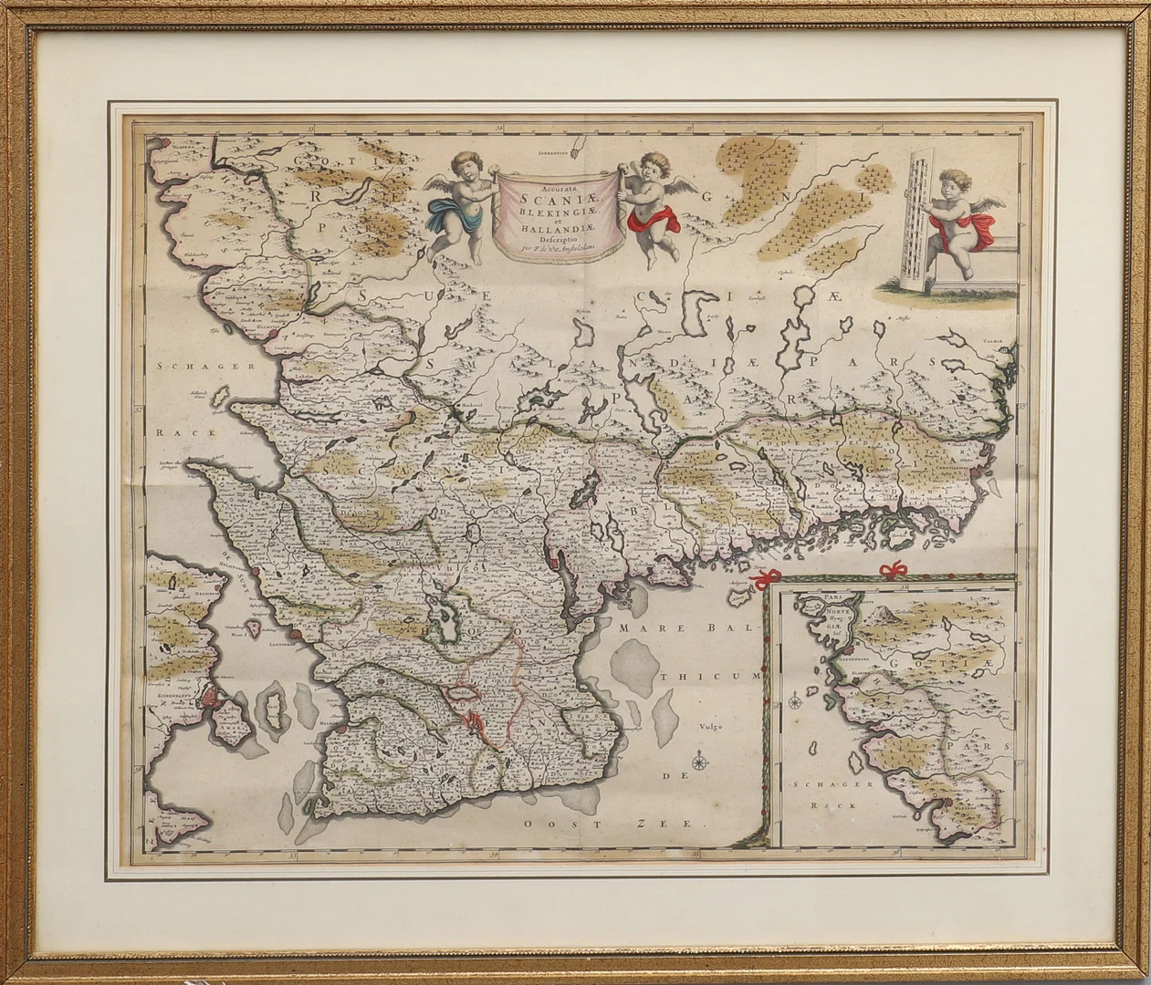 ANTIK KARTA. FREDERIK DE WITS HANDKOLORERADE OCH GRAVERADE KARTA ACCURATA SCANIAE BLEKINGAE, ET HALLANDIAE CA. 1690. — Maps — Crafoord Auktioner Lund
