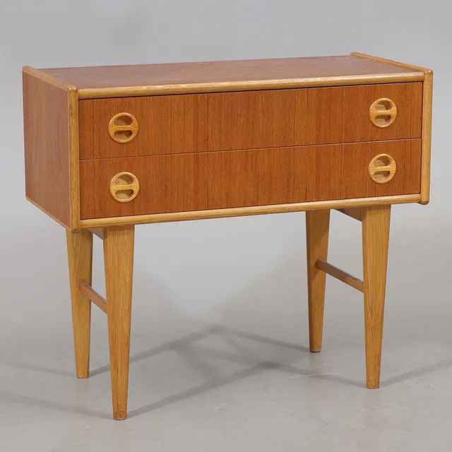 BYRÅ, teak/ek, 1960/70-tal.