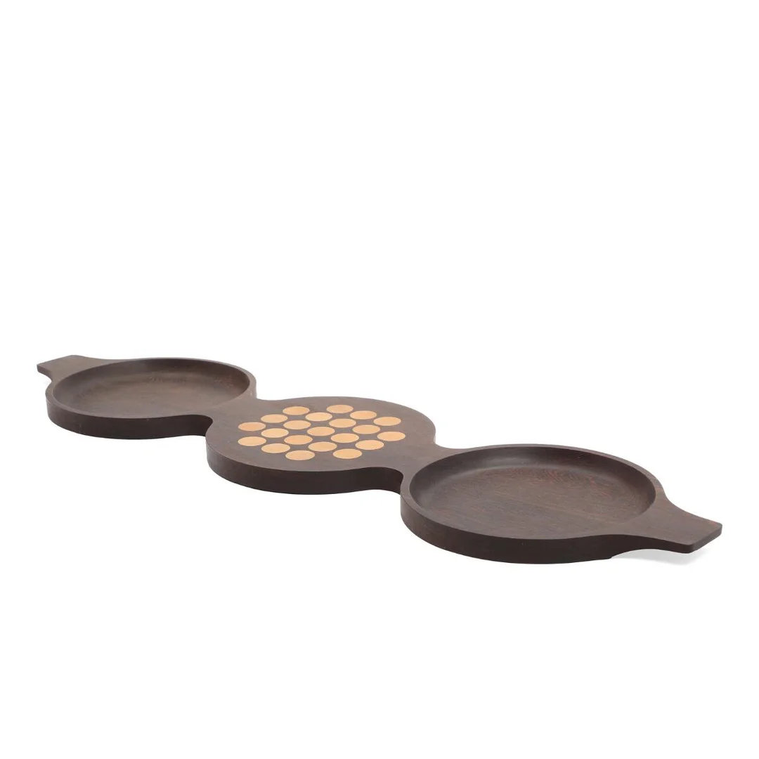 A wenge tray with circular beech inlays. Manufactured by Skjøde, Skjern. 1960's. L. 91.5 cm. — Modern Decorative Art — Bruun Rasmussen