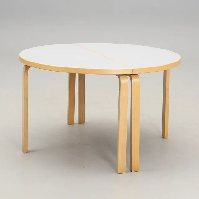 ALVAR AALTO. Bord, 2 st, modell 95, Artek.