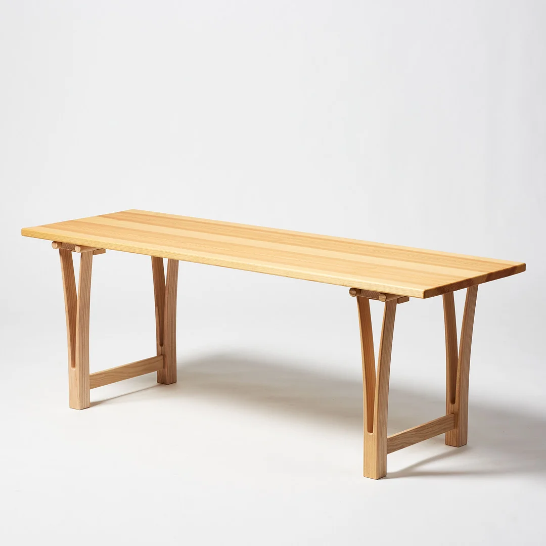ÅKE AXELSSON. "Ararat", bänk, 2018, bok och furu. — Armchairs & Chairs — Stockholms Auktionsverk Fine Art