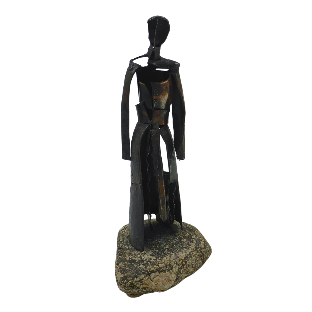 METALLSKULPTUR AUF NATURSTEIN. — Sculptures & Bronzes — Auktionshaus Stuber's Hammerschlag