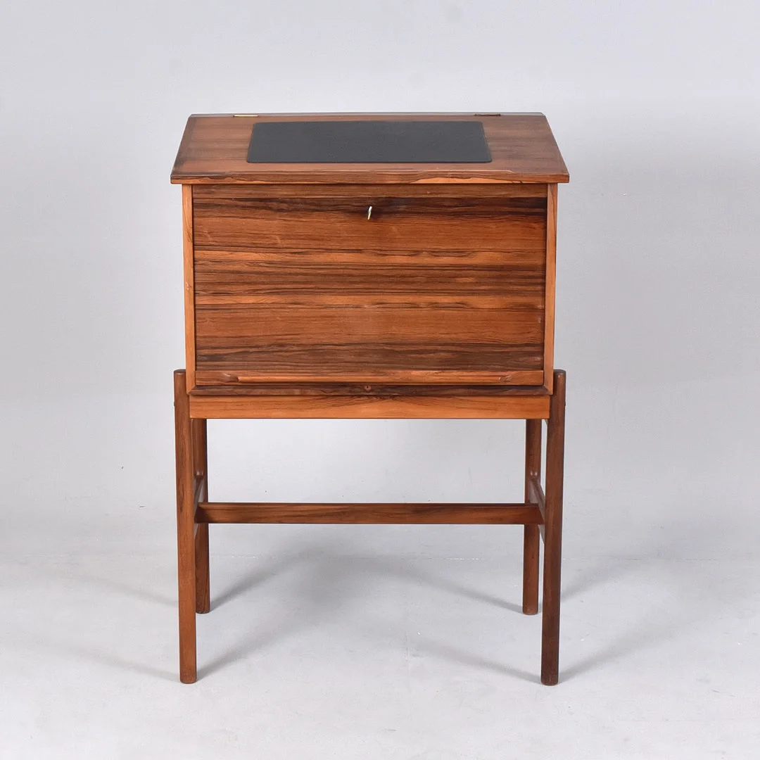 ARNE WAHL IVERSEN. skrivpulpet, palisander, Vinde Møbelfabrik. — Cupboards, Cabinets & Shelves — Halmstads Auktionskammare