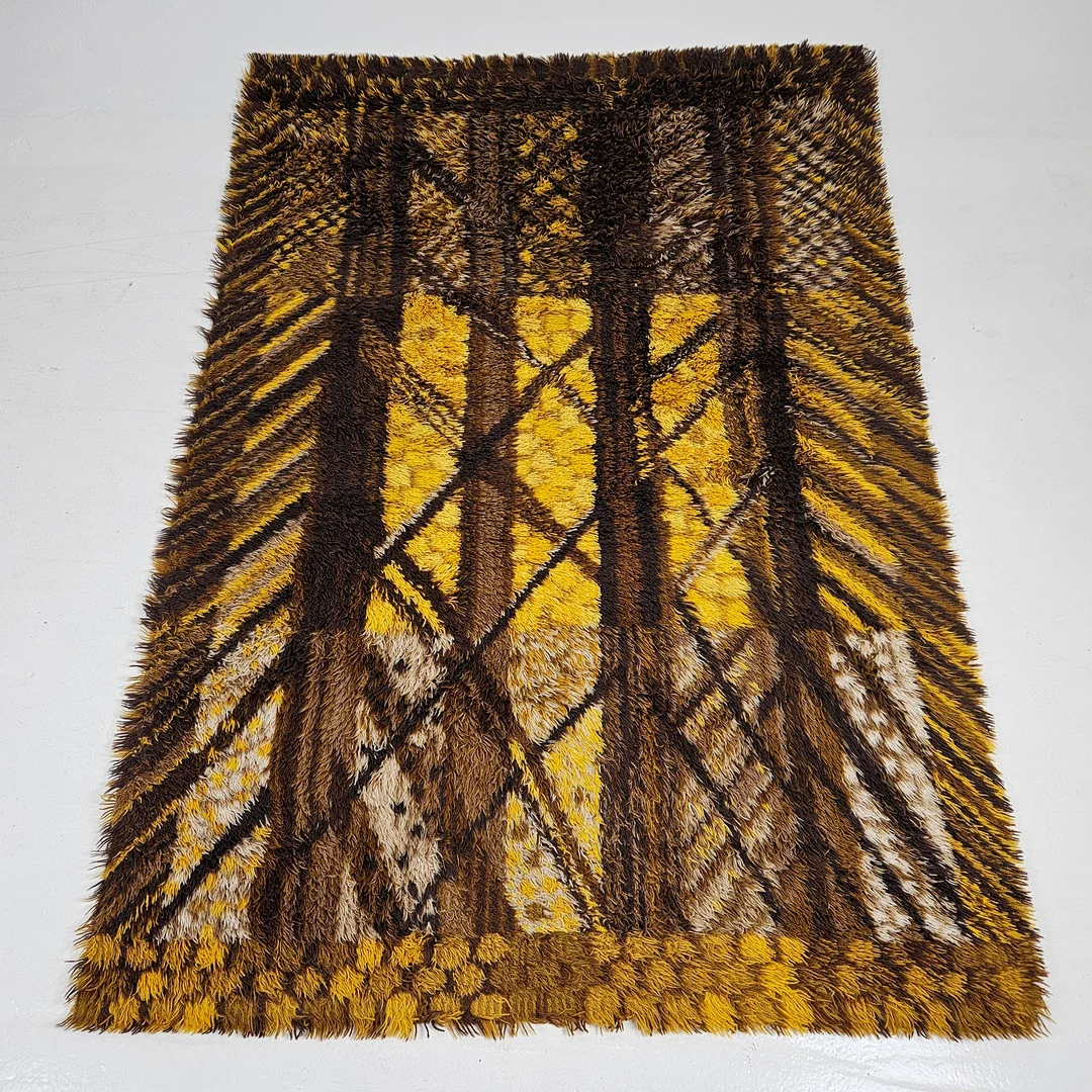 MARIANNE RICHTER. Ryamatta, "Kolmården", ur serien "Östergyllen", Wahlbecks mattor, ca. 196x139 cm. — European Carpets & Textiles — Auktionshuset Thörner & Ek
