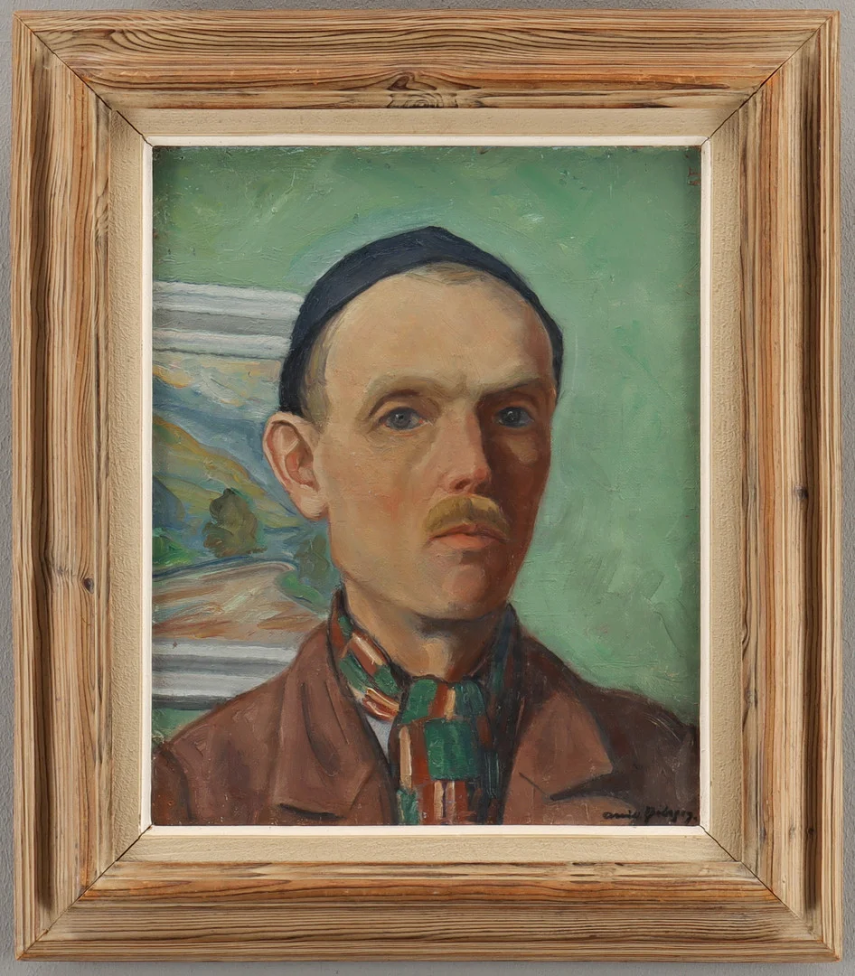 ARVID NILSSON (1881-1971). Självporträtt med målning i bakgrunden. — Paintings — Karlstad Hammarö Auktionsverk