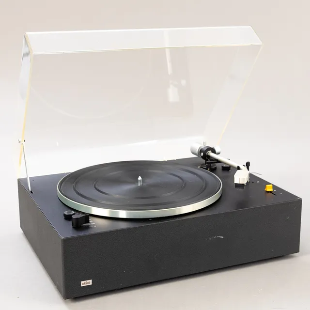 DIETER RAMS. Braun. Schallplattenspieler 'PS 500'.