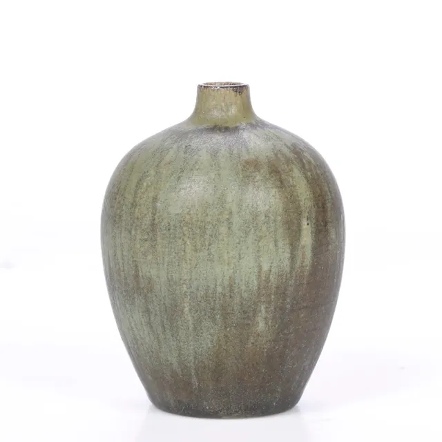Eigil Hinrichsen. Vase of glazed ceramics