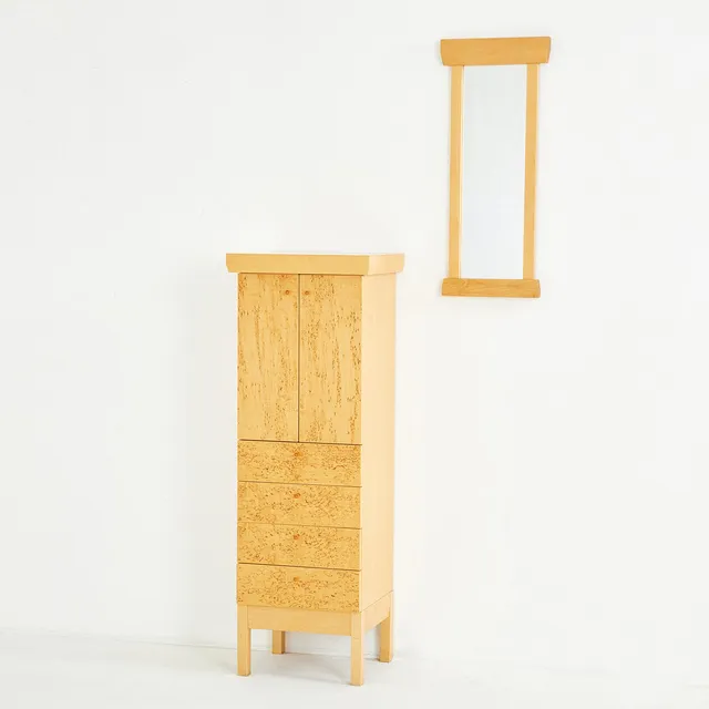 KARIN TYREFORS. "Alfa", Skåp med spegel, Fröseke Form, 1988, fanerat med björk och masurbjörk, brickmärkt.
