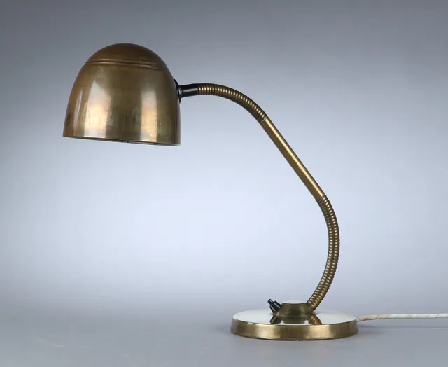 Ubekendt designer. Bordlampe af messing, 1950'erne