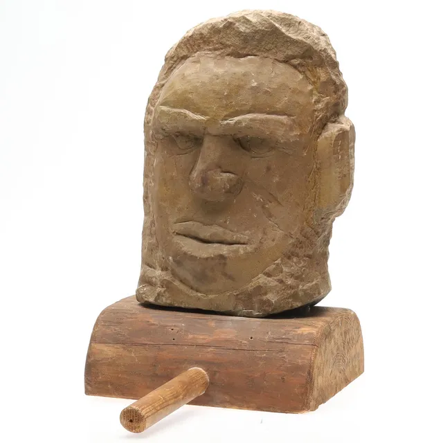 STIG LUNDIN. SKULPTUR, handhuggen sten, signerad & daterad 1973.