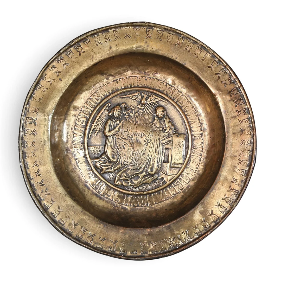 Charity dish in brass, in the style of 16th Century Dinant or Nuremberg dishes, 20th Century. — Pewter, Brass & Copper — Balclis