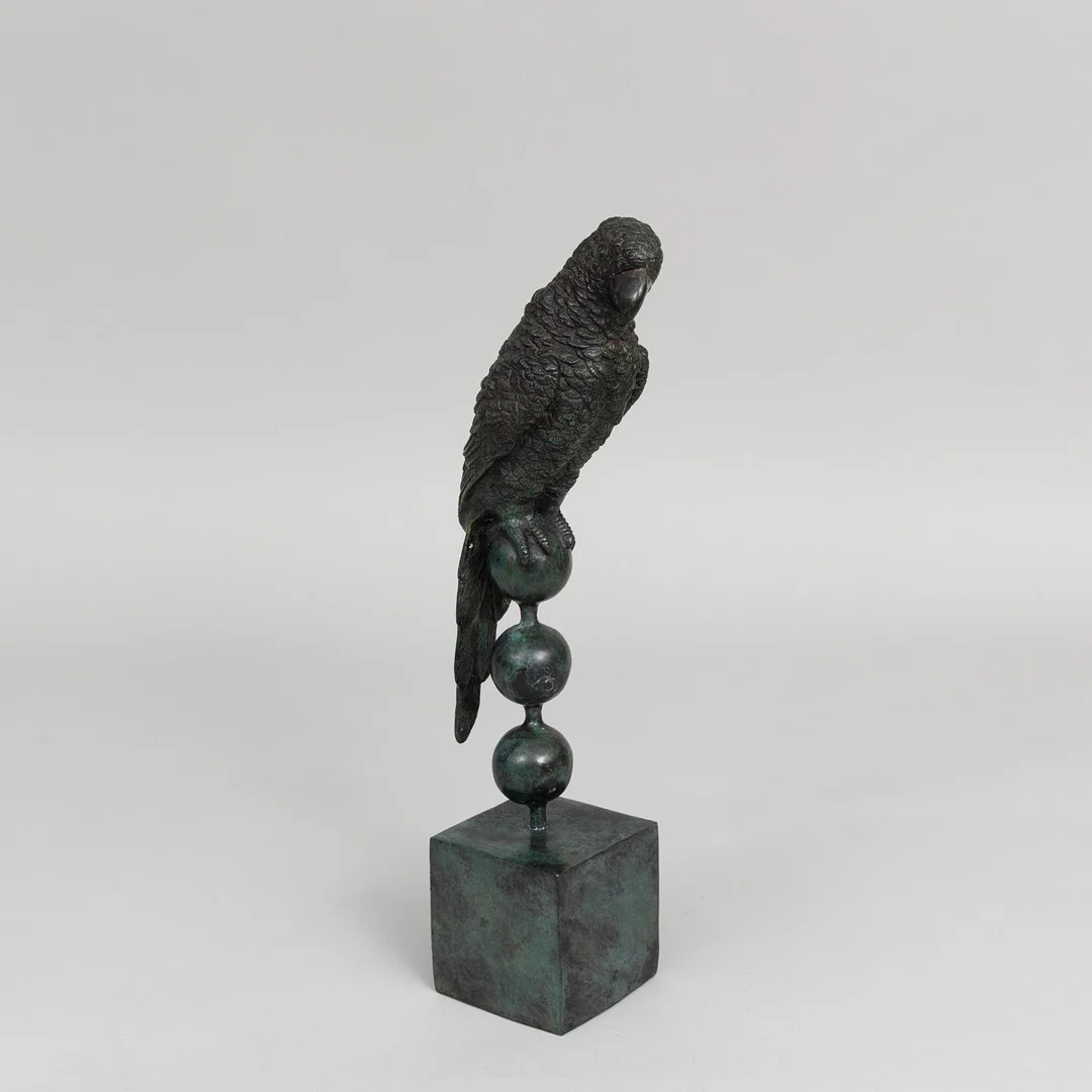 ANDREAS WARGENBRANT. "GOSSIP", grönpatinerad brons, gjutarstämlad W, och signerad. — Sculptures & Bronzes — Garpenhus Auktioner