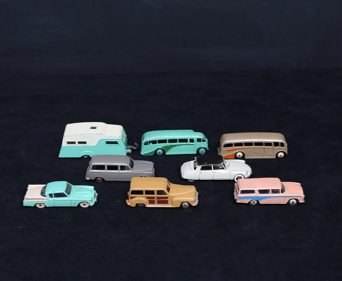 LEKSAKER, 8 delar, plåt, Dinky Toys, England/Frankrike. — Toys — Gomér & Andersson Linköping