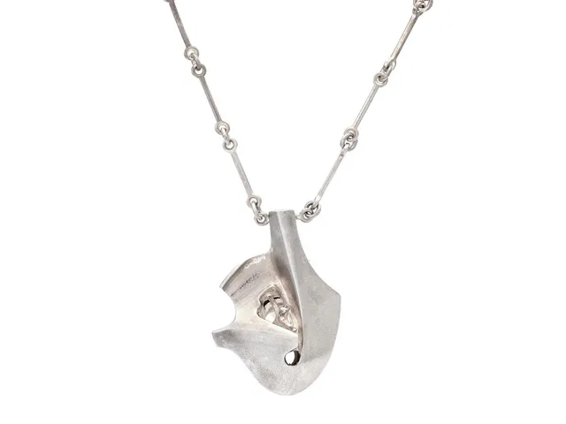 LAPPONIA, collier, Man In The Crater, sterlingsilver, Finland, höjd 40 mm, längd 46,5 cm, vikt 24,3 g.