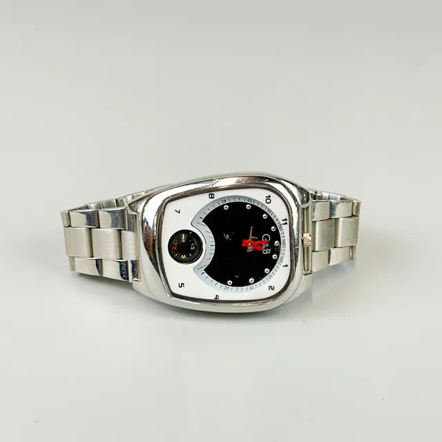 G & B WRISTWATCH.