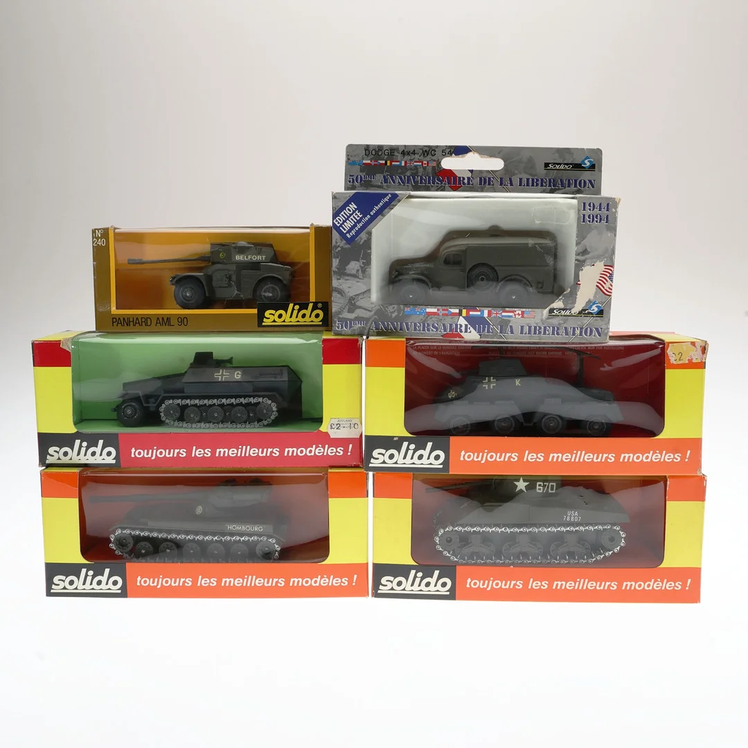 6 SOLIDO DIECAST MODELS OF TANKS/MILITARY VEHICLES. — Model cars — Young's Auctions