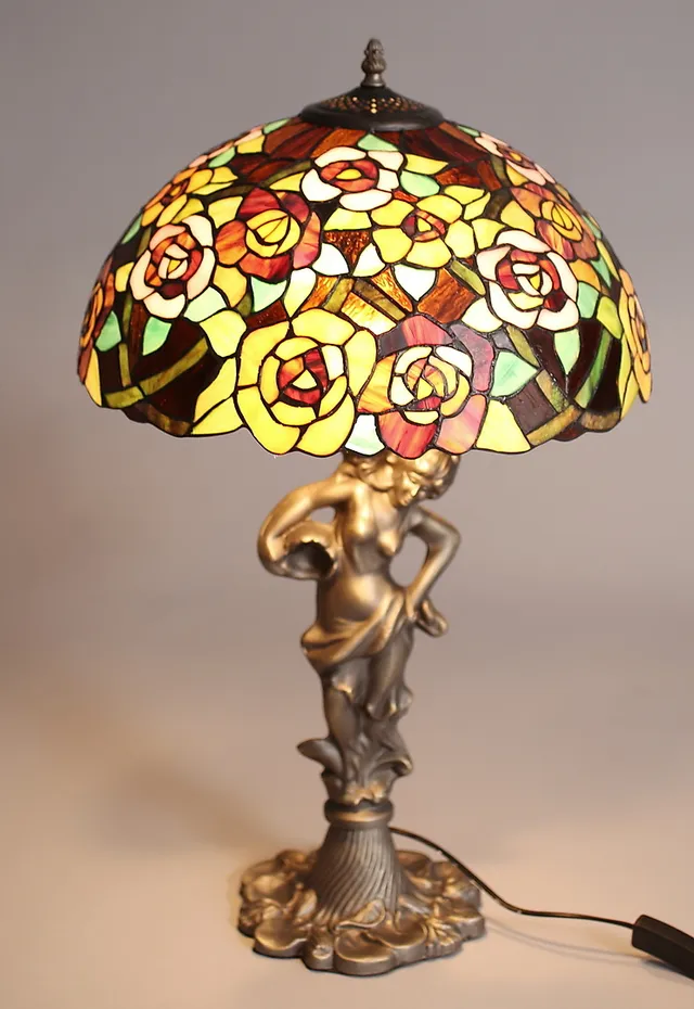 TISCHLAMPE, im Tiffany Stil.
