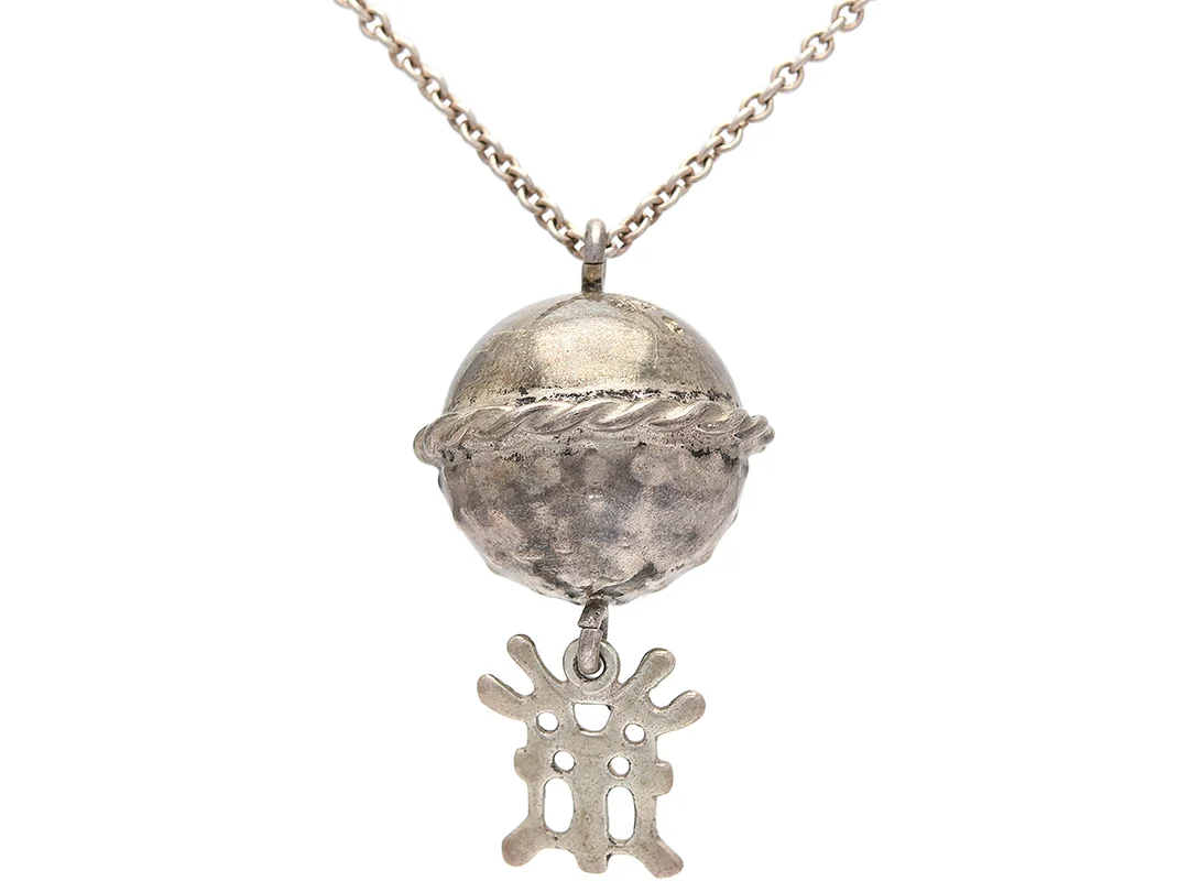 HÄNGE/KEDJA, sterlingsilver, Juhls, kedjans längd 60 cm, vikt 13,6 g. — Smycken/Hänge med kedja — Kaplans
