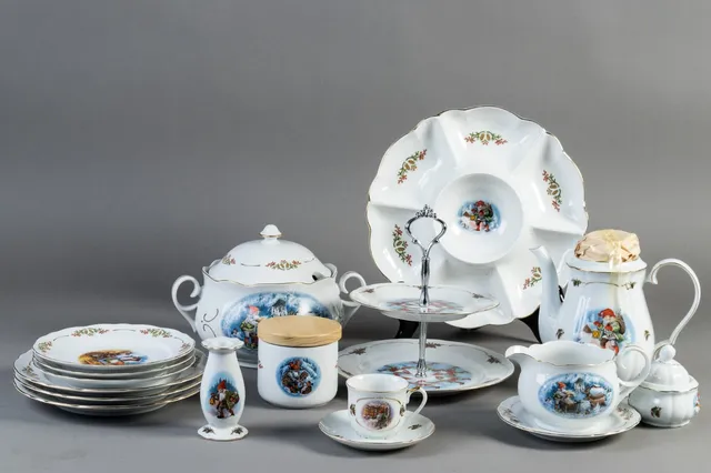 Lars Carlsson for Christineholm og Firkløver 'Gammeldags jul' stel af porcelæn (84)