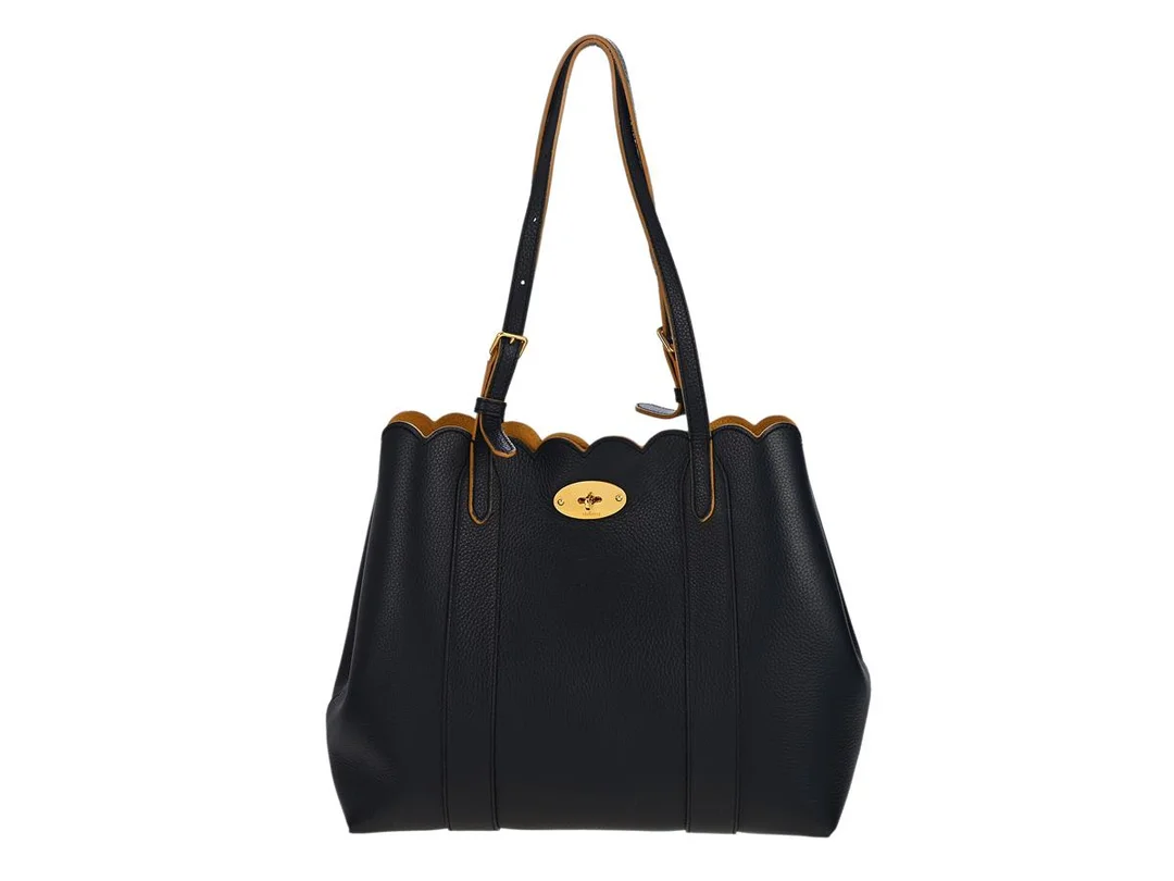 VÄSKA, MULBERRY, blått skinn, gult innerfoder, guldfärgade beslag, 30x26x12 cm, dustbag. — Accessoarer/Väskor — Kaplans