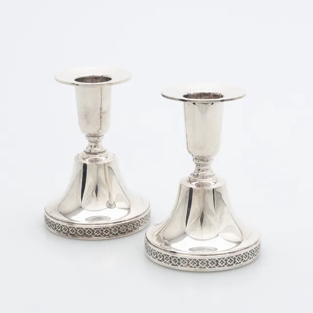 LJUSSTAKAR, ett par, silver, totalvikt 277 gram.