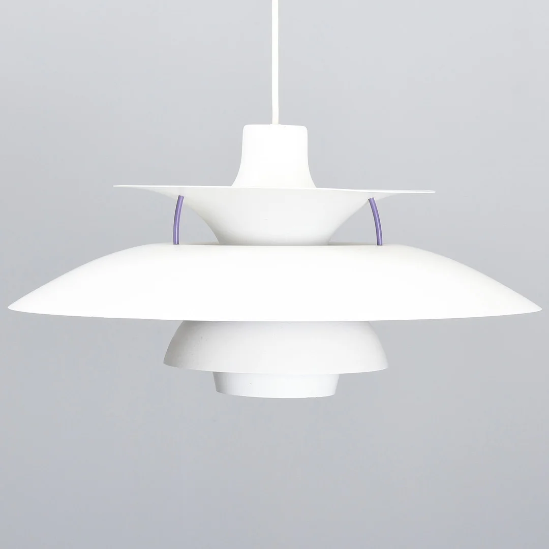 POUL HENNINGSEN. Louis Poulsen. PH5 pendel, hvid. — Ceiling lights — Sørensen Auktioner