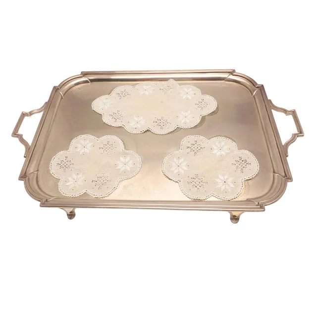 A LARGE GEORGE V SILVER TRAY.