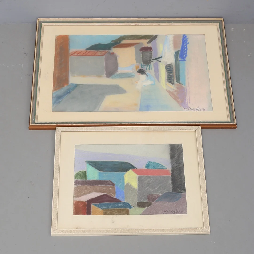 HILMER BENGTSSON. Husfasader, 2 st pasteller, signerade. — Paintings — Auktionshuset Thelin & Johansson