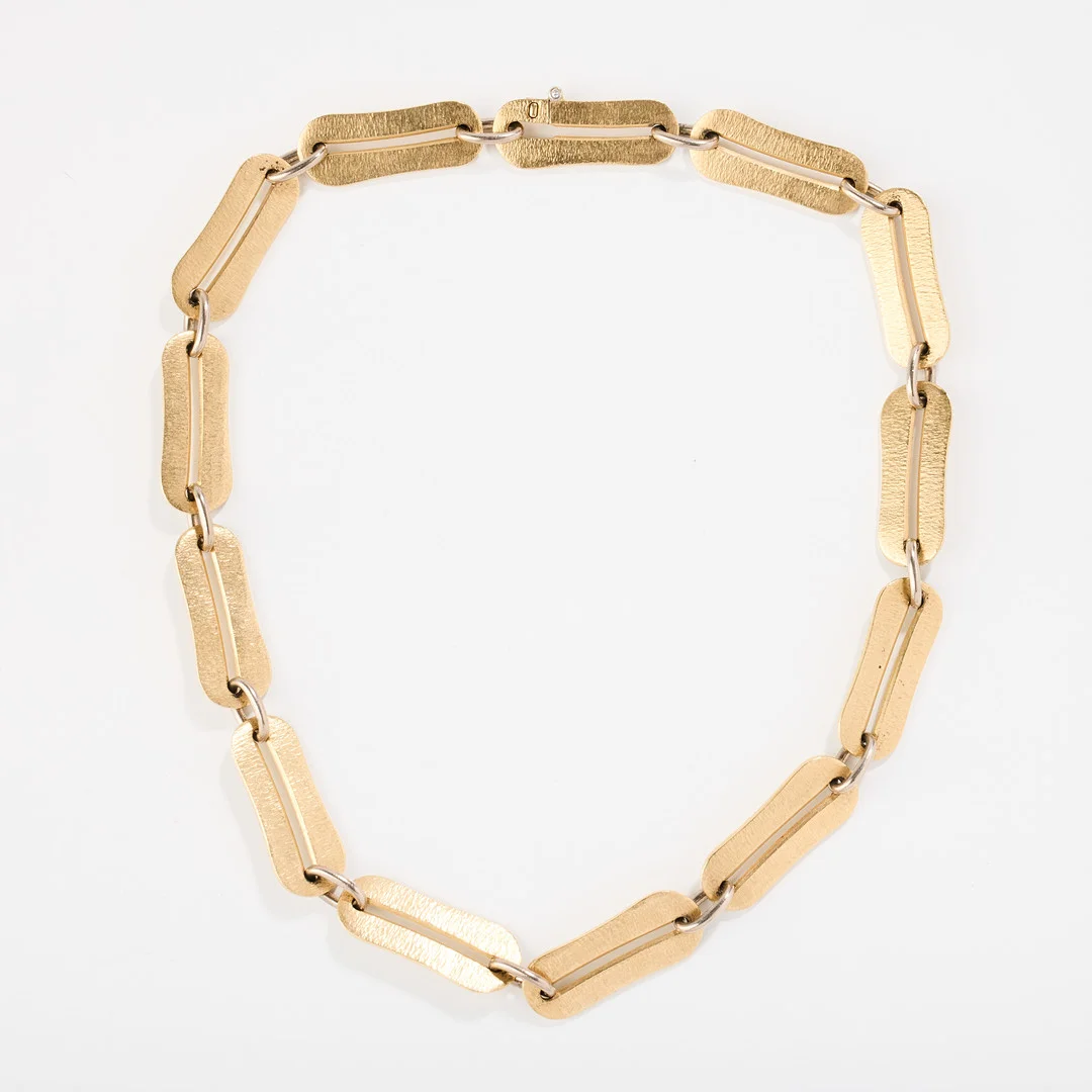 OLE LYNGGAARD. Necklace, 18K gold with a diamond, Denmark. — Necklace — Stockholms Auktionsverk Fine Art