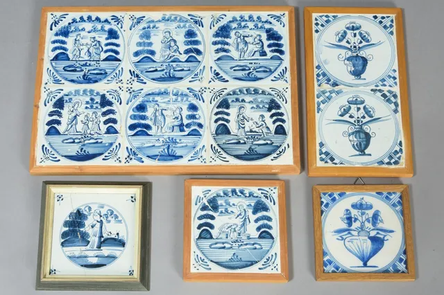 Samling indrammede kakler (5)
