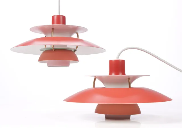 Poul Henningsen for Louis Poulsen. A pair of PH5 pendants mini (2)