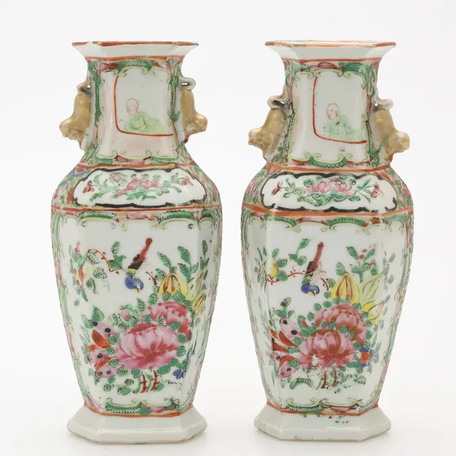 VASER, ett par, porslin, kanton, Kina, 1800-tal.