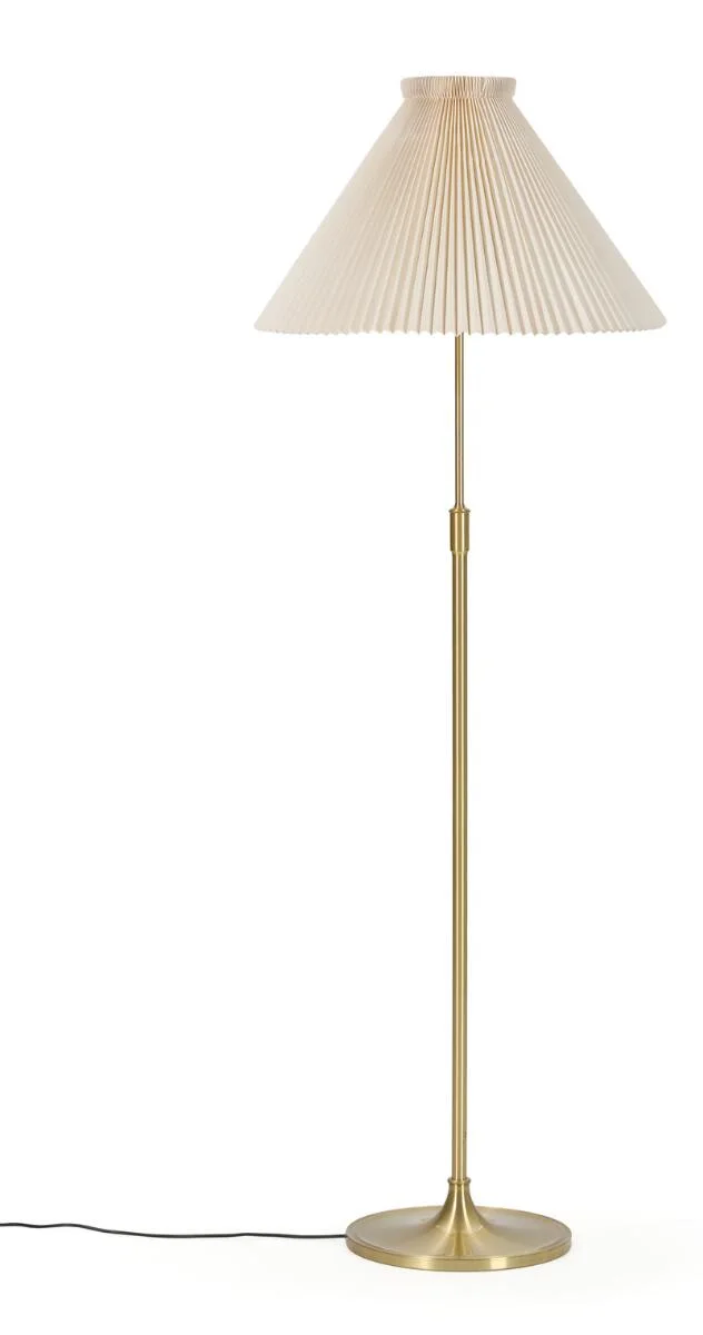 Adjustable brass floor lamp with white pleated acrylic shade. Model 339. Manufactured by Le Klint. Max H. 184 cm. — Modern Lighting — Bruun Rasmussen
