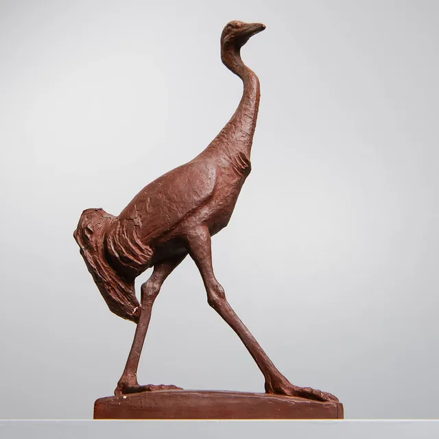 JUSSI MÄNTYNEN. Skulptur, trana, signerad, daterad 1957.