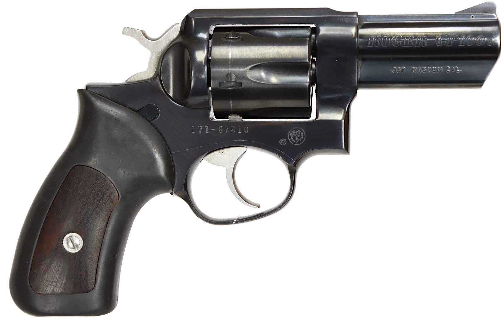 REVOLVER, fabrikat R, modell GP100, kaliber .357 Magnum, tillv.nr 171-67410, se-nr SE0216362. — Revolvers — Walter Borg