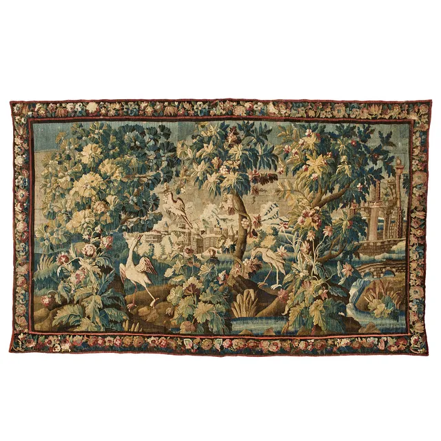 VÄVD TAPET. ”Verdure”. Sannolikt Aubusson, Frankrike, omkring 1700. Ca 234‑240 x 389‑400 cm.