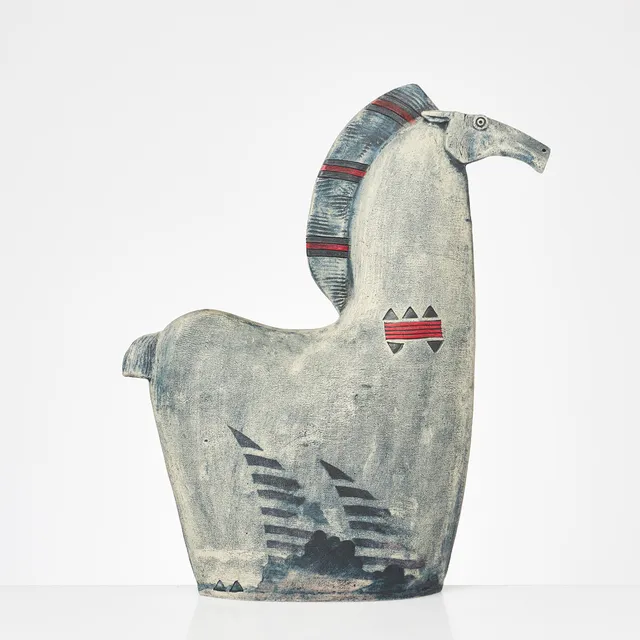 BJÖRN NYBERG. Figurin, i form av häst, stengods, signerad.
