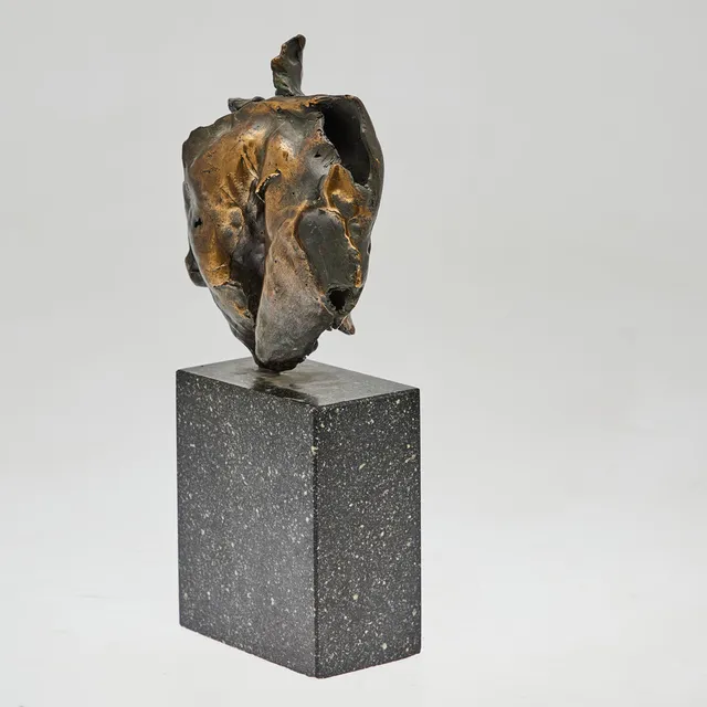 Unbekannte/r Künstler*in, Skulptur / Figur, abstrahierte Büste, Bronze, Marmor.