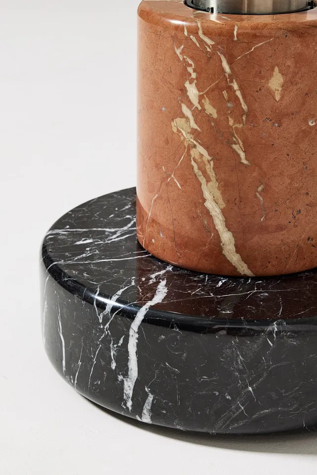 GIOTTO STOPPINO. "Tavolo Menhir", soffbord, 1980-tal, marmor och stål, skiva i glas.
