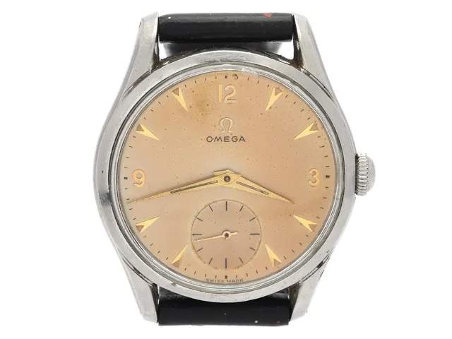 OMEGA, herrur, 36 mm, Cal 266, Serie nr. 13608750, Ref nr. CK 2639, Boett nr. 2639-10, stål, manuell, plexiglas, liten sekundvisare, skadad urtavla/visare, defekt (akut servicebehov), läderband, originalspänne, ca 1953, box (skadad).