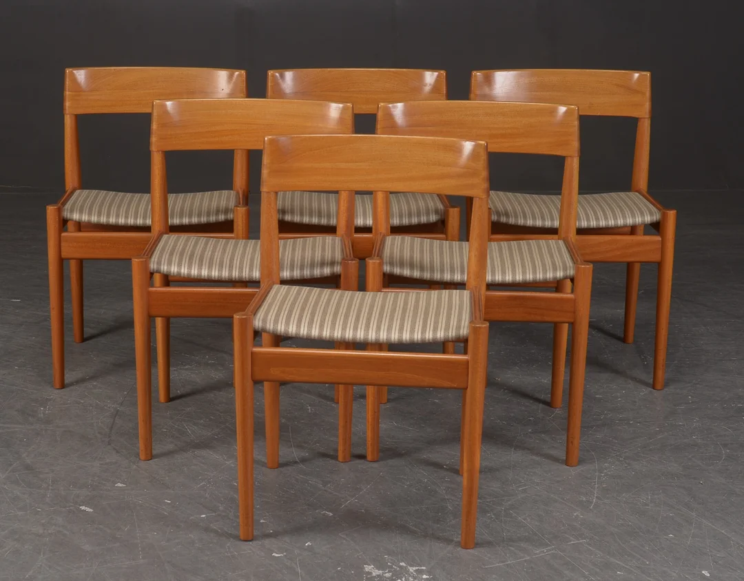 Grete Jalk. Seks stole af massiv mahogni, model PJ 3-2 (6) — Furniture/Chairs — Lauritz