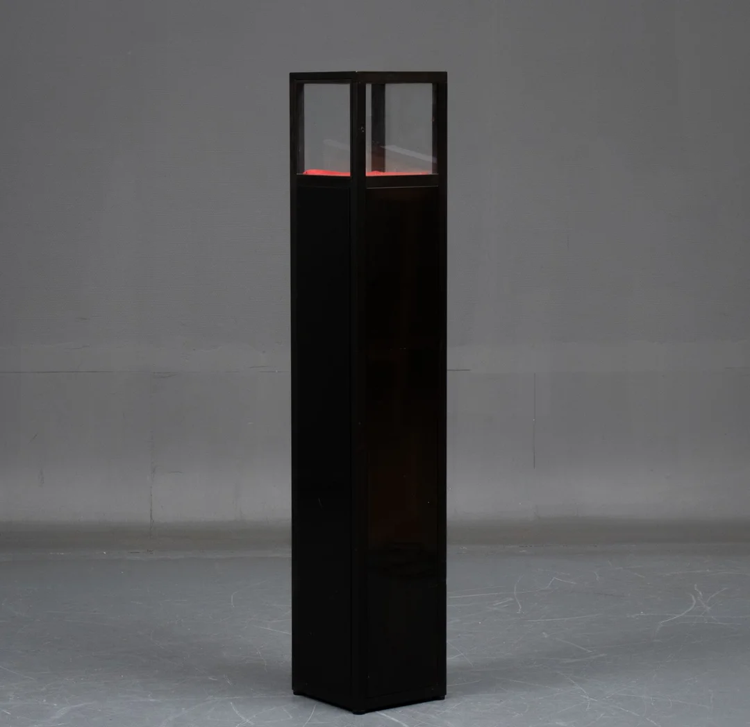 Udstillingsmontre af bruneret messing — Furniture/Cabinets, chests of drawers — Lauritz