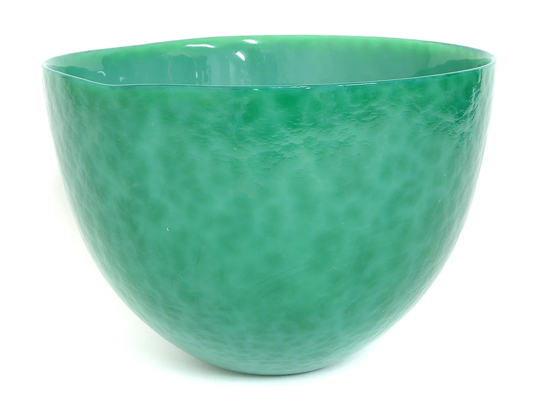 Skål, Målerås, design Eva Englund, modell Malakit, höjd 17,5cm Ø23cm — Glas/Övrigt — Kaplans