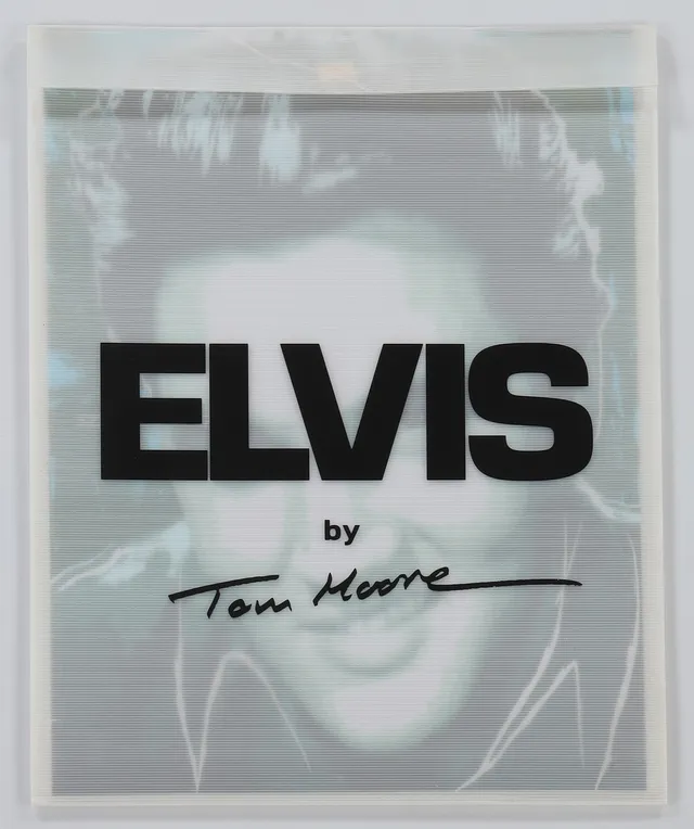TOM MOORE. "Elvis" 3 st serigrafier i mapp, signerade och numrerade 315/390.