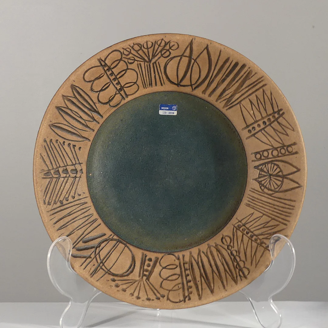 LISA LARSON. fat / skål, "Granada" 1960 - 1970, Gustavsberg. — Ceramics & Porcelain — Lysekils Auktionsbyrå