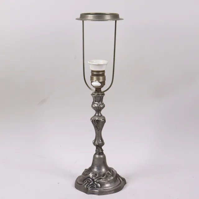 JOHAN HULTMAN. bordslampa, tenn, rokokostil, 1936.